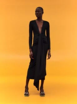 The Lorena Midi Dress In Black -LARA SALES STORE 02 19 SolaceLondon 16 017 v1