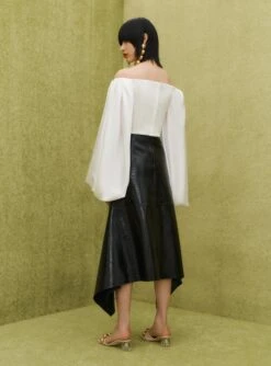 The Ayla Top In Cream -LARA SALES STORE 05 20 SolaceLondon RS22 18 078 v1