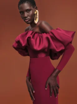 The Elson Maxi Dress In Mulberry -LARA SALES STORE 211209 SolaceLondon RS22 Look 23 057 scaled