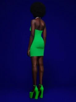 The Kami Mini Dress In Green -LARA SALES STORE 220121 SolaceLondon FW22 28 039 v1