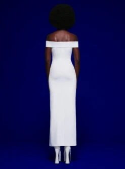 The Martina Maxi Dress In Cream -LARA SALES STORE 220121 SolaceLondon FW22 29 059 v1