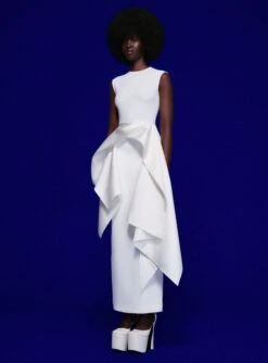 The Renn Maxi Dress In Cream -LARA SALES STORE 220121 SolaceLondon FW22 38 046 v1