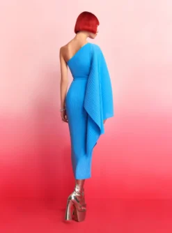 The Lenna Midi Dress In Blue 9 The Lenna Midi Dress In Blue -LARA SALES STORE 220407 SolaceLondon RS23 14 131 R1 scaled