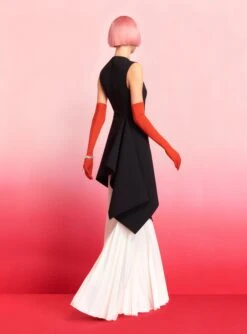 The Pippa Top In Black -LARA SALES STORE 220408 SolaceLondon RS23 24 162 R1