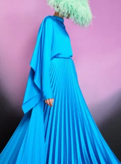 The Henley Skirt In Blue -LARA SALES STORE 220411 SolaceLondon RS23 50 118 R1 scaled