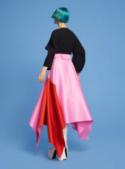 The Quinn Midi Dress In Black, Rose & Red -LARA SALES STORE 220425 SolaceLondon PF22 03 023 R1 scaled