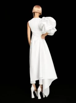 The Jada Jumpsuit In Cream -LARA SALES STORE 220425 SolaceLondon PF22 36 084 R1