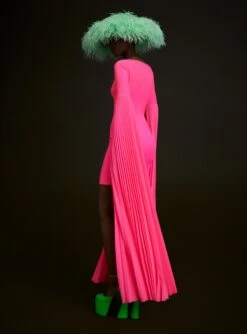 The Peyton Mini Dress In Ultra Pink -LARA SALES STORE 220714 SolaceLondon SS23 03 093 R1