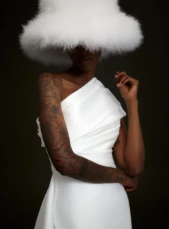 The Alba Maxi Dress In Cream -LARA SALES STORE 220714 SolaceLondon SS23 09 061 R1 scaled