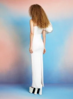 The Karli Maxi Dress In Cream -LARA SALES STORE 220715 SolaceLondon SS23 24 139 R1 1