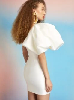 The Hayes Mini Dress In Cream -LARA SALES STORE 220715 SolaceLondon SS23 28 122 R1