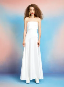 The Ava Maxi Dress In Cream -LARA SALES STORE 220715 SolaceLondon SS23 32 058 R1 scaled