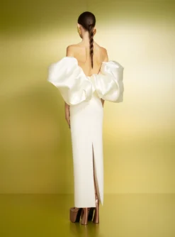 The Pia Maxi Dress In Cream -LARA SALES STORE 221020 SolaceLondon PF23 05 157 R1 scaled