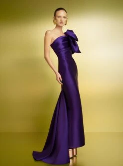 The Reya Maxi Dress In Amethyst -LARA SALES STORE 221020 SolaceLondon PF23 07 003 R1