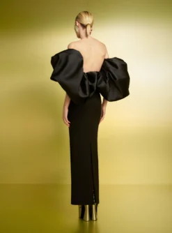 The Pia Maxi Dress In Black -LARA SALES STORE 221020 SolaceLondon PF23 14 135 R1 scaled