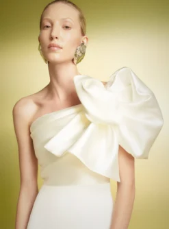 The Iyana Maxi Dress In Cream -LARA SALES STORE 221020 SolaceLondon PF23 22 083 R1 scaled