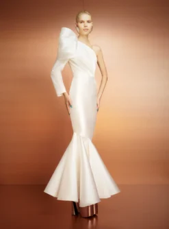 The Heyam Maxi Dress In Cream -LARA SALES STORE 221021 SolaceLondon PF23 29 015 R1 scaled