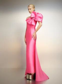 The Reya Maxi Dress In Pink 7 The Reya Maxi Dress In Pink -LARA SALES STORE 221021 SolaceLondon PF23 35 036 R1 scaled