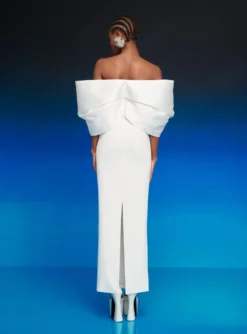 The Filippa Maxi Dress In Cream -LARA SALES STORE 230309 SolaceLondon RS23 49 129 R1 scaled