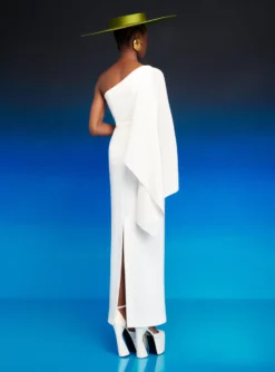 The Lillia Maxi Dress In Cream -LARA SALES STORE 230309 SolaceLondon RS23 59 159 R1 scaled