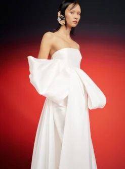 The Luciana Skirt In Cream -LARA SALES STORE 230309 SolaceLondon RS23 63 103 R1 scaled