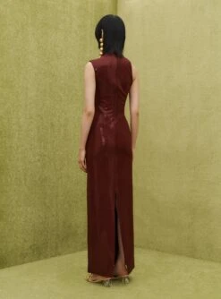 The Yara Maxi Dress In Aubergine -LARA SALES STORE SOLACE LONDON OS31035A YARA MAXI DRESS AUBERGINE 2