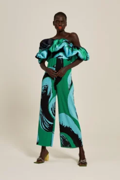 The Zoya Trouser In Newton Green -LARA SALES STORE solace london os25084a margot os2055a zoya newton green front 2